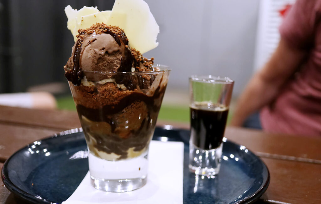 Best Dessert Recipes - Espresso Mud Cake